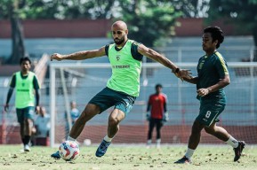 Rashid Yakin Persebaya Menang Lawan Barito di Gelora Bung Tomo