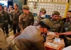 Razia Gabungan Satpol PP Sidoarjo Sita Ratusan Botol Miras Ilegal