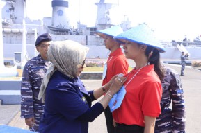 Mahasiswa Unitomo Surabaya Digembleng Wawasan Kebangsaan di Koarmada II Ujung