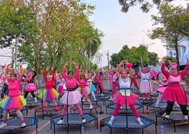 500 Emak-emak Ikut Trampoline Party di Sidoarjo, Heboh!