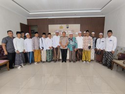 Dukung Pilkada Damai, Belasan Ulama Datangi Polres Bangkalan