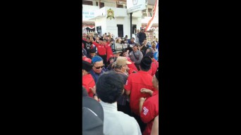 Video Sebar Uang Depan KPU Blitar Viral, Bawaslu: Kami Lakukan Kajian
