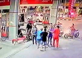 Viral Pemotor Dikeroyok di SPBU Sidoarjo, 3 Pelaku Telah Ditangkap Polisi