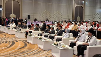 3 Paslon Pilgub Jatim 2024 Ambil Undian Nomor Urut, Pendukung Adu Yel-yel