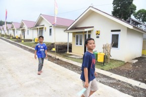 Gotong Royong Pulihkan Dampak Amukan Mitos Naga Gaib Semeru