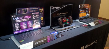 Asus Target 15 Persen Penjualan Gaming Series Terbaru di Jatim