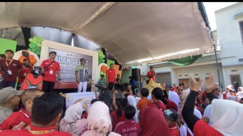 1100 Peserta Jalan Sehat Peringati Harlah, Bupati Ponorogo Bagikan Hadiah
