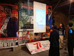 Pameran di Rumah Seni Pecantingan Sidoarjo: Kritik Korupsi lewat Karya Lukisan
