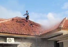 Rumah Kadisparbud Jember Terbakar, Diduga Akibat Korsleting Listrik