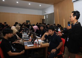 Anak Muda Jagoan Digital Banyuwangi Digembleng Tren Pemrograman Terkini