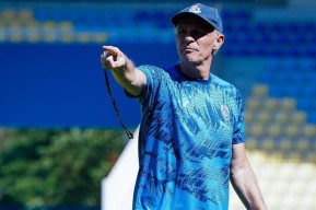 Lawan PSS Sleman, Arema FC Berharap Energi Positif Stadion Manahan