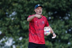 Arema FC Waspadai Misi Balas Dendam Bali United