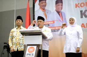 Komitmen Khofifah-Emil di Hadapan Kader PKS se-Jatim