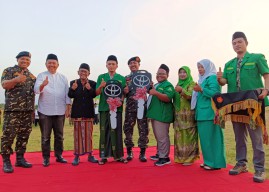 Bacabup Sidoarjo Serahkan 2 Mobil Bantuan Pemprov Jatim kepada PAC Ansor