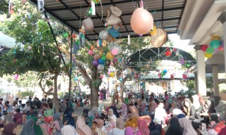 Tradisi Unik Maulid Nabi di Bangkalan, Berebut Barang hingga Ternak
