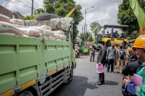 Cegah Jalan Rusak, Pemkab Jember akan Tindak Tegas Kendaraan Odol