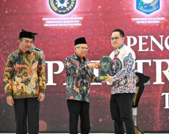 Pemprov Jatim Raih Paritrana Award 2024 Kategori Terbaik Inovasi Zona Jawa-Bali