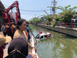 Wira Wiri Suroboyo Nyemplung Sungai di Gununganyar, Begini Kondisi Penumpangnya
