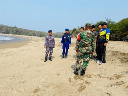 Pelajar di Blitar Hilang Terseret Ombak Pantai Serit