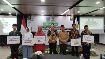 Launching Penguatan Modal UMKM Baznas, Pj Gubernur: Kemiskinan Ekstrim di Jatim Turun