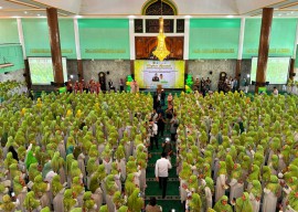 2.500 Jamaah Majelis Ta'lim Bunda Muslimah Az-Zahra Sidoarjo Cek Kolesterol