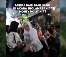 Viral, Cawabup Bojonegoro Diduga Bagi - bagi Uang