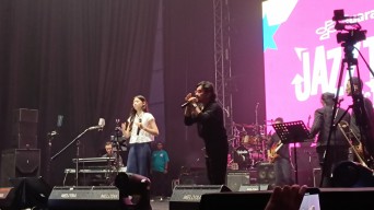 Romansa Cinta Kasih Dibawa Tompi dalam Panggung JTF di Surabaya