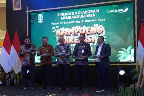 Dorong Pertumbuhan UMKM, Bank Jatim Salurkan KUR di Kegiatan Kampung Kreasi