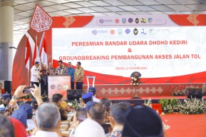 Luhut Resmikan Bandara Dhoho Kediri dan Groundbreaking Akses Jalan Tol