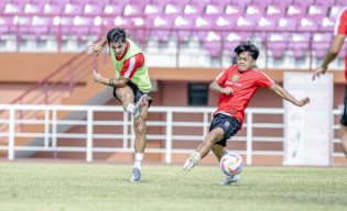 Cobra Bebas dari Sanksi, Siap Bawa Persebaya Curi Poin Persib Bandung