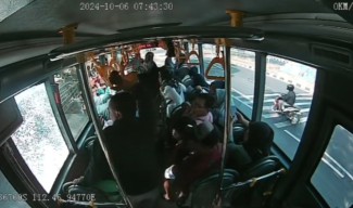 Bus Trans Jatim Koridor V Surabaya - Bangkalan jadi Sasaran Lemparan Batu
