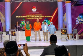 Debat Pilbup Situbondo: Rio-Ulfi Lebih Realistis, Petahana Tak Kuasai Materi