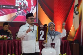 Survei SMRC: Pasangan Mas Dhito - Mbak Dewi Unggul di Pilbup Kediri