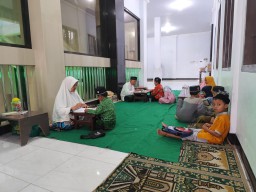 Pemkab Jember Tunda Pencairan Insentif usai Pilkada, Guru Ngaji Kecewa