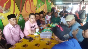 Gus Fawait Terharu Pedagang Pasar Kepatihan Jember Minta Dibangunkan Musala