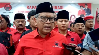 Hasto Minta Kader PDIP Tulungagung Kampanye Door to Door