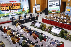 Rakor Bersama Mendagri, Pj Gubernur Adhy Pastikan Inflasi Jawa Timur Terkendali