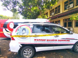 KPK Sita 7 Mobil Usai Geledah Rumah di Bangkalan Madura