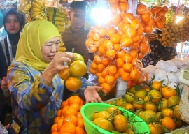 Kunjungi Pasar Sepanjang Sidoarjo, Khofifah Janji Perbaiki Infrastruktur
