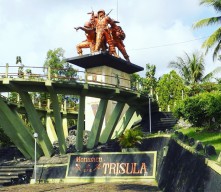 Monumen Trisula di Blitar, Simbol Persatuan Kekuatan TNI dan Rakyat Melawan PKI
