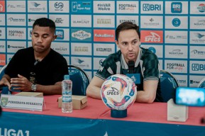 Persib Vs Persebaya Tanpa Penonton, Paul Munster: Bagus!