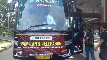 87 PMI asal Tulungagung Berangkat ke New Zeeland, Kerja di Kebun Apel