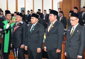 4 Pimpinan DPRD Kabupaten Gresik Periode 2024-2029 Dilantik
