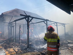 Satu Rumah di Balen Bojonegoro Ludes Terbakar