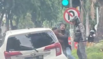 Aksi Dramatis Penangkapan Buron Curanmor di Jalan Raya Darmo Surabaya