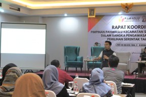 Pelanggaran Pemasangan APK jadi Topik Utama Rakor Bawaslu Tuban