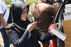 Satpol PP Surabaya Amankan 3 Mobil Rokok Ilegal di Suramadu, Senilai 2 Miliar