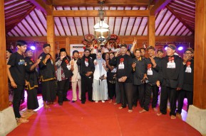 Seniman dan Budayawan Kediri Dukung Mas Dhito-Mbak Dewi di Pilkada 2024