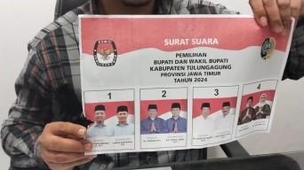 Pekerja Lipat di KPU Tulungagung Terlalu Cepat, Surat Suara Banyak yang Rusak