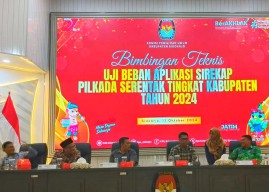 KPU Sidoarjo bersama PPK Uji Coba SIREKAP: Akses Lambat Server Down